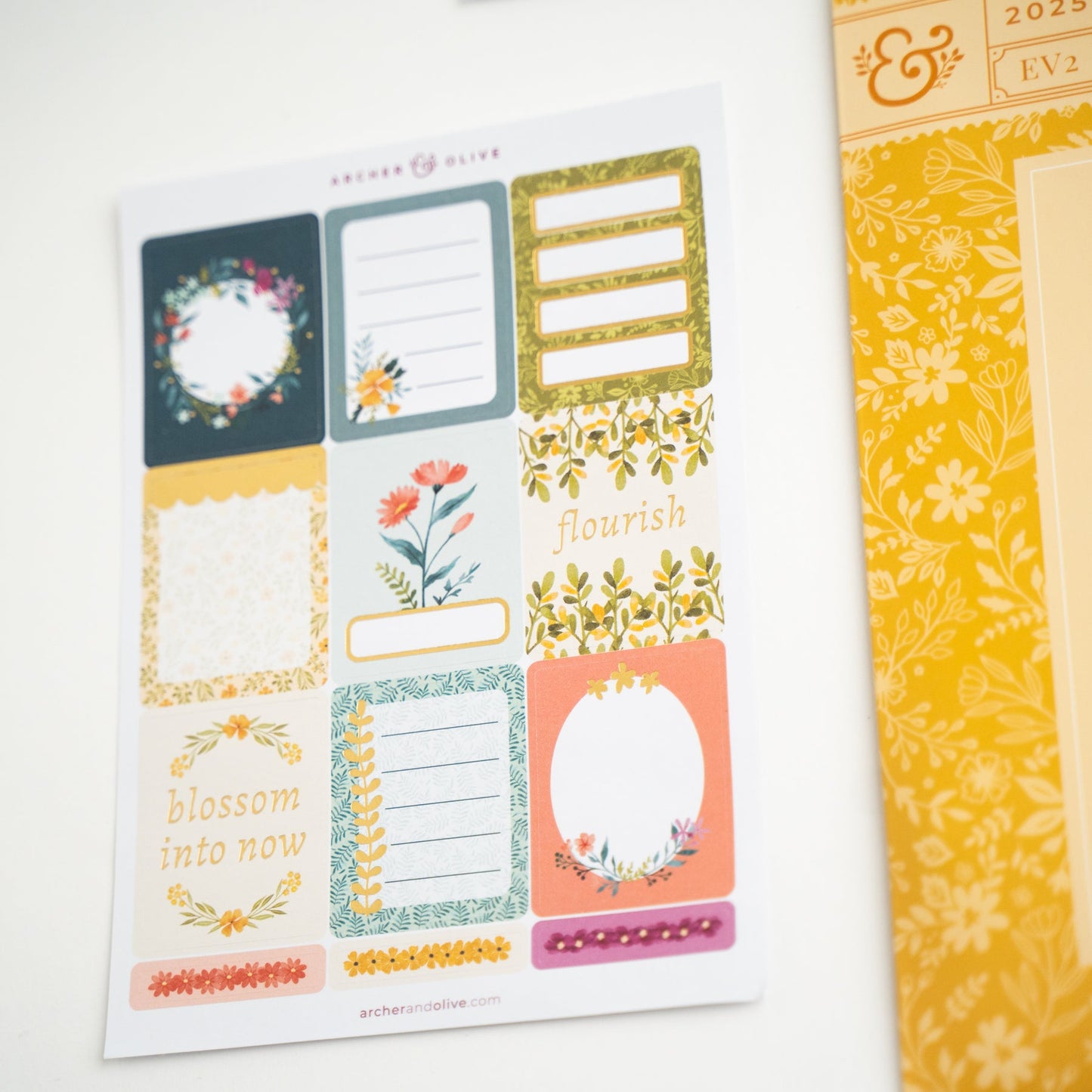 Signature Floral Everyday Theme Kit